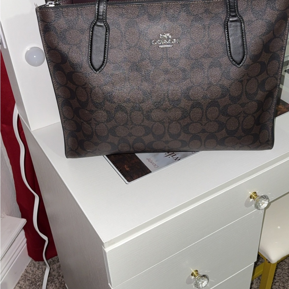 Coach Brown and Black Shoulder Bag with Timeless Elegance